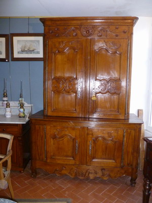 Buffet deux-corps Louis XV en chêne