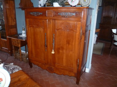 Buffet briard en merisier
