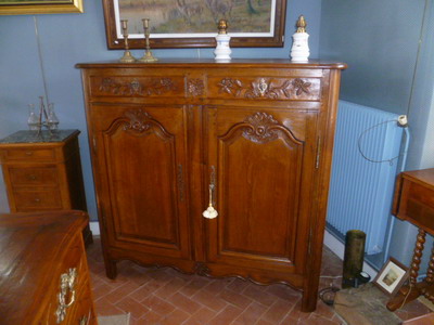 Buffet briard en chêne du 18ème siècle
